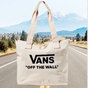 >COLLECTORS 💜VANS OF THE WALL LIMITED EDITION TOTE IVORY, BlACK LOGO. BRAND NEW